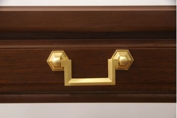 中古　美品!!　マルニ木工(MARUNI)　地中海シリーズ　クラシカルで優美な佇まいが魅力のセンターテーブル(ローテーブル、コーヒーテーブル、カフェテーブル、リビングテーブル、オーバル型)(定価約12万5千円)(R-067114)