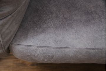 中古　極美品　富士ファニチャー(富士ファニチア、富士ファニチュア、フジファニチュア、FUJI FURNITURE)　Nagi　ゆったりとしたくつろぎの時間を演出する3人掛けソファとオットマンのセット(三人掛けソファ、3Pソファ、トリプルソファ、アームソファ、フットスツール)(定価約60万円)(R-067120)
