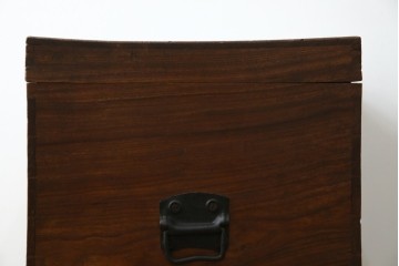 和製アンティーク　くすのき(クス、楠)材　シンプルなデザインが取り入れやすい収納箱　(R-067121)