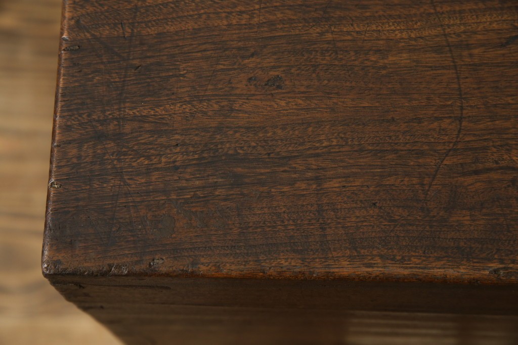 和製アンティーク　くすのき(クス、楠)材　シンプルなデザインが取り入れやすい収納箱　(R-067121)