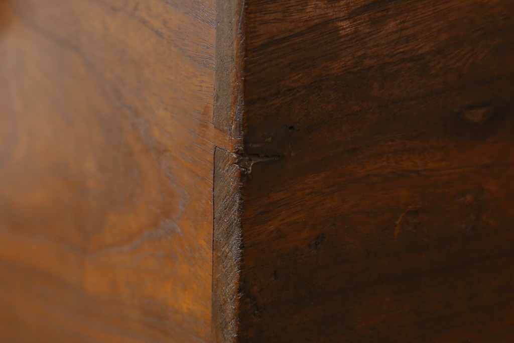 和製アンティーク　くすのき(クス、楠)材　シンプルなデザインが取り入れやすい収納箱　(R-067121)