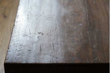 和製アンティーク　くすのき(クス、楠)材　シンプルなデザインが取り入れやすい収納箱　(R-067121)