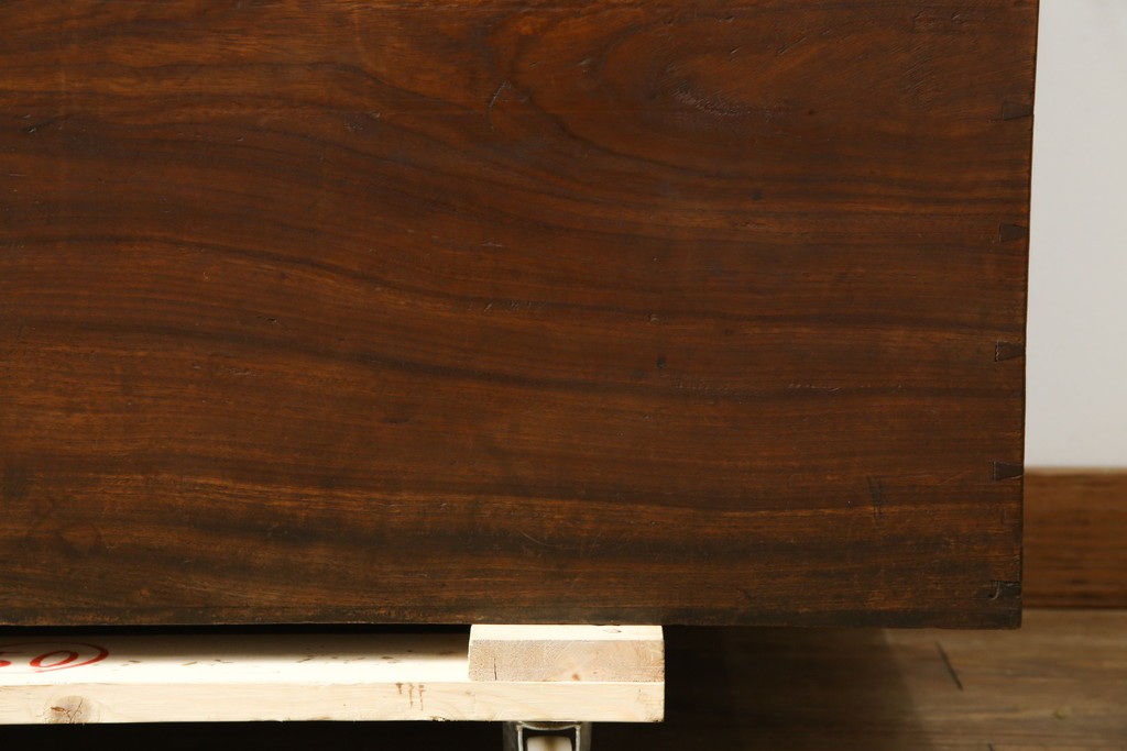 和製アンティーク　くすのき(クス、楠)材　シンプルなデザインが取り入れやすい収納箱　(R-067121)