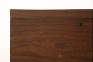 アンティーク雑貨　くすのき(クス、楠)材　シンプルなデザインが取り入れやすい収納箱(舟トランク、船トランク、ブランケットボックス、サイドテーブル、センターテーブル、ローテーブル、トランクテーブル)(R-067121)