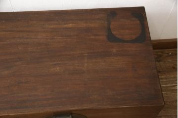 アンティーク雑貨　くすのき(クス、楠)材　真鍮(しんちゅう)　アジアンテイストのお部屋におすすめな李朝金具付き収納箱(船トランク、舟トランク、ブランケットボックス、トランクテーブル、ローテーブル、センターテーブル、ディスプレイ雑貨)(R-067122)
