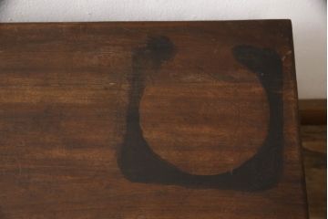 アンティーク雑貨　くすのき(クス、楠)材　真鍮(しんちゅう)　アジアンテイストのお部屋におすすめな李朝金具付き収納箱(船トランク、舟トランク、ブランケットボックス、トランクテーブル、ローテーブル、センターテーブル、ディスプレイ雑貨)(R-067122)