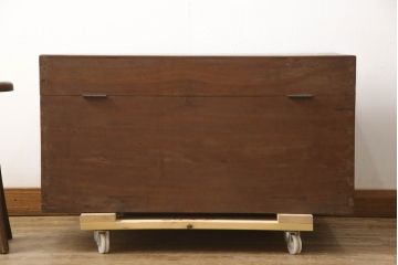 アンティーク雑貨　くすのき(クス、楠)材　真鍮(しんちゅう)　アジアンテイストのお部屋におすすめな李朝金具付き収納箱(船トランク、舟トランク、ブランケットボックス、トランクテーブル、ローテーブル、センターテーブル、ディスプレイ雑貨)(R-067122)