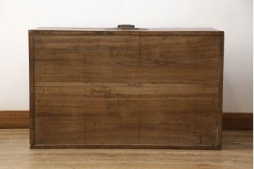 アンティーク雑貨　くすのき(クス、楠)材　真鍮(しんちゅう)　アジアンテイストのお部屋におすすめな李朝金具付き収納箱(船トランク、舟トランク、ブランケットボックス、トランクテーブル、ローテーブル、センターテーブル、ディスプレイ雑貨)(R-067122)