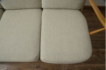 イギリスビンテージ　希少!　ERCOL(アーコール)　くつろぎの空間を演出する3人掛けソファとオットマンのセット(三人掛けソファ、3P、アームソファ、トリプルソファ、フットスツール、ヴィンテージ、英国、北欧)(R-067129)