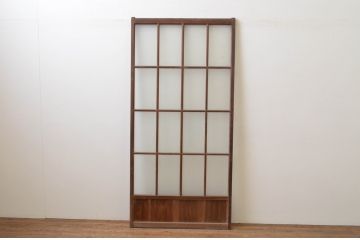 アンティーク建具　レトロな雰囲気が魅力的なマス目(升目)のガラス戸1枚(引き戸)(R‐067176)