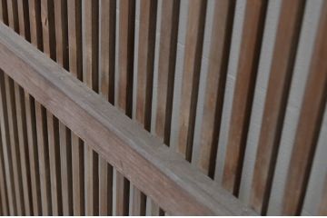 アンティーク建具　和の趣が魅力的な格子戸1枚(引き戸)(R‐067177)