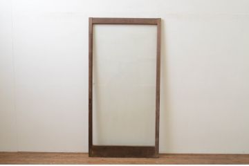 アンティーク建具 経年を感じさせる木味が魅力的 レトロな雰囲気漂う大判ガラス戸(引き戸)(R-067178)