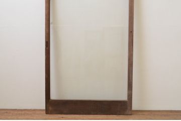 アンティーク建具 経年を感じさせる木味が魅力的 レトロな雰囲気漂う大判ガラス戸(引き戸)(R-067178)