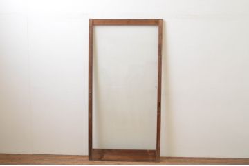 アンティーク建具 経年を感じさせる木味が魅力的 レトロな雰囲気漂う大判ガラス戸(引き戸)(R-067178)