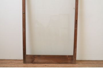 アンティーク建具　経年を感じさせる木味が魅力的　レトロな雰囲気漂う大判ガラス戸(引き戸)(R‐067178)