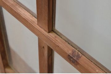 アンティーク建具　経年を感じさせる和の風情が魅力的なマス目(升目)の幅広ガラス戸1枚(引き戸)(R‐067179)