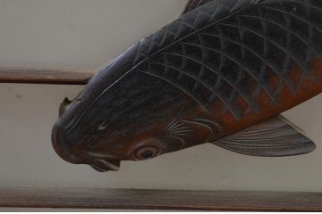 アンティーク建具　美しい鯉の彫刻が目を惹くガラス入り書院戸2枚セット(窓、ガラス戸、引き戸)(R‐067182)