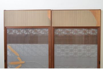 アンティーク建具　和の空間作りにもおすすめな組子格子入りの引き戸2枚セット(引き戸、ガラス戸)(R-067185)