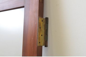 アンティーク建具　上手物!!　ガラスノブ付き　味わい深い木味のガラス扉1枚(木製扉、ドア)(R-067189)
