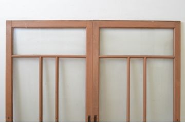 アンティーク建具　ペイント仕上げ限定　上手物!!　大正ロマンの雰囲気漂う古いナラ材のガラス戸2枚セット(引き戸)(R-067190)