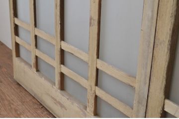 アンティーク建具　ペイント仕上げ限定　レトロな雰囲気が漂う玄関引き戸2枚セット(玄関戸、ガラス戸、格子戸)(R-067195)