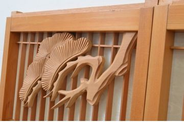 アンティーク建具　松と鶴の彫刻入りの書院障子戸4枚セット(引き戸、書院戸、窓)(R-067203)