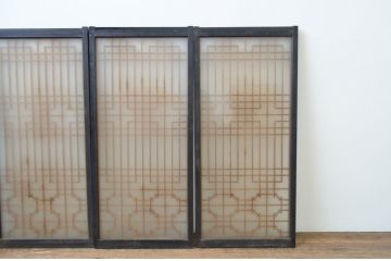 アンティーク建具　上質な和の空間作りにおすすめな両面ガラスの書院戸4枚セット(引き戸、ガラス戸、窓、組子入り)(R-067209)