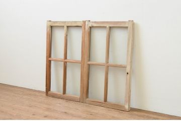 アンティーク建具　ペイント仕上げ限定　ペンキの剥げたシンプルなデザインが魅力のガラス窓2枚セット(引き戸、ガラス戸)(R-067210)