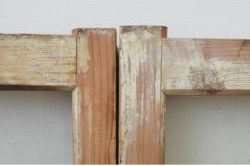 アンティーク建具　ペイント仕上げ限定　ペンキの剥げたシンプルなデザインが魅力のガラス窓2枚セット(引き戸、ガラス戸)(R-067210)