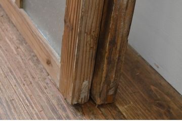 アンティーク建具　ペイント仕上げ限定　ペンキの剥げたシンプルなデザインが魅力のガラス窓2枚セット(引き戸、ガラス戸)(R-067210)
