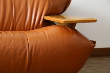 中古　美品　モリシゲ(MORISHIGE/森繁)　G-アーク　本革(レザー)　お洒落なモダンデザインが魅力の3人掛けソファ(アームソファ、三人掛けソファ、トリプルソファ)(定価約55万円)(R-067237)