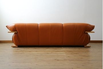中古　美品　モリシゲ(MORISHIGE/森繁)　G-アーク　本革(レザー)　お洒落なモダンデザインが魅力の3人掛けソファ(アームソファ、三人掛けソファ、トリプルソファ)(定価約55万円)(R-067237)