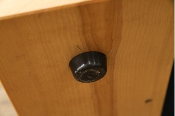 中古　美品　モリシゲ(MORISHIGE/森繁)　G-アーク　本革(レザー)　お洒落なモダンデザインが魅力の3人掛けソファ(アームソファ、三人掛けソファ、トリプルソファ)(定価約55万円)(R-067237)