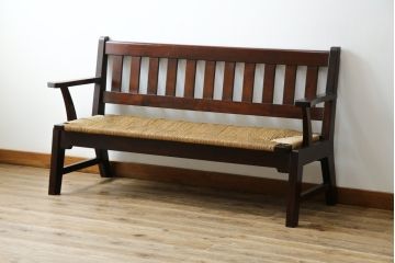 中古　稀少　特注品　松本民芸家具　縦桟背もたれのすっきりしたデザインが目を引くラッシベンチ(2人掛け、2.5人掛け、3人掛け、長イス、長椅子、アームチェア、ダイニングチェア)(R-067241)