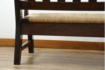 中古　稀少　特注品　松本民芸家具　縦桟背もたれのすっきりしたデザインが目を引くラッシベンチ(2人掛け、2.5人掛け、3人掛け、長イス、長椅子、アームチェア、ダイニングチェア)(R-067241)