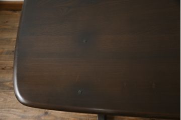 イギリスビンテージ　ERCOL(アーコール)　クラシカルな雰囲気漂うダイニングテーブル(4人掛け、6人掛け、食卓、作業台、ヴィンテージ、英国、北欧)(R-067244)