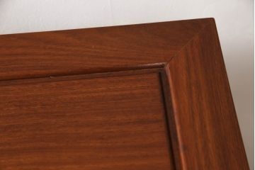 和製ビンテージ　唐木材　花梨(カリン)材の味わい深い色合いが美しいデスクとチェアのセット(両袖机、ニーホールデスク、ワークデスク、在宅用、在宅ワーク用、椅子、イス、板座チェア、ヴィンテージ)(R-067247)
