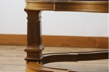 中古　DREXEL HERITAGE(ドレクセルヘリテイジ)　FRANCESCA(フランチェスカ)シリーズ　エレガントなデザインの脚が魅力的なガラス天板のローテーブル(センターテーブル、カクテルテーブル、リビングテーブル、カフェテーブル、ガラステーブル、オーバル型)(定価約48万円)(R-067249)