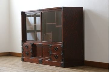 中古　岩谷堂箪笥　漆塗り　和モダンな空間づくりにおすすめの茶箪笥(収納棚、戸棚、飾り棚、サイドボード、サイドキャビネット)(R-067286)