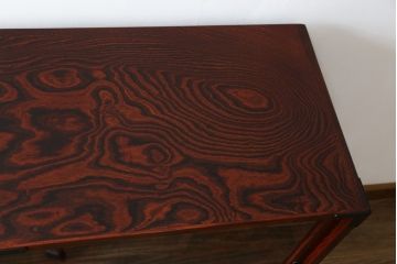 中古　岩谷堂箪笥　漆塗り　和モダンな空間づくりにおすすめの茶箪笥(収納棚、戸棚、飾り棚、サイドボード、サイドキャビネット)(R-067286)