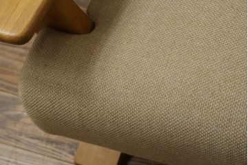 中古　美品　柏木工(KASHIWA、かしわ)　ナチュラルな色合いが優しい雰囲気を醸し出す三人掛けソファ(3P、3人掛けソファ、トリプルソファ、アームソファ)(R-067288)