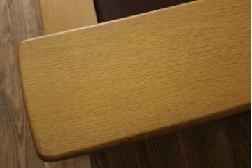 中古　美品　柏木工(KASHIWA、かしわ)　ナチュラルな色合いが優しい雰囲気を醸し出す三人掛けソファ(3P、3人掛けソファ、トリプルソファ、アームソファ)(R-067288)