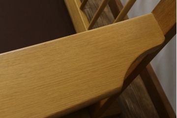 中古　美品　柏木工(KASHIWA、かしわ)　ナチュラルな色合いが優しい雰囲気を醸し出す三人掛けソファ(3P、3人掛けソファ、トリプルソファ、アームソファ)(R-067288)