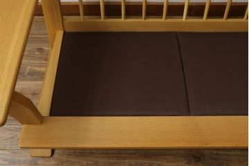 中古　美品　柏木工(KASHIWA、かしわ)　ナチュラルな色合いが優しい雰囲気を醸し出す三人掛けソファ(3P、3人掛けソファ、トリプルソファ、アームソファ)(R-067288)