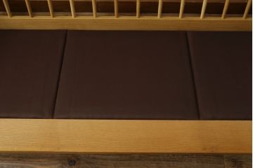 中古　美品　柏木工(KASHIWA、かしわ)　ナチュラルな色合いが優しい雰囲気を醸し出す三人掛けソファ(3P、3人掛けソファ、トリプルソファ、アームソファ)(R-067288)