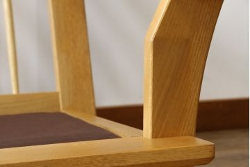 中古　美品　柏木工(KASHIWA、かしわ)　ナチュラルな色合いが優しい雰囲気を醸し出す三人掛けソファ(3P、3人掛けソファ、トリプルソファ、アームソファ)(R-067288)