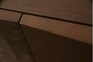 中古　美品　arflex(アルフレックス)　CONDUCTOR(コンダクター)　落ち着いた大人の空間づくりにおすすめなテレビボード(収納棚、戸棚、テレビ台、ローボード、リビングボード)(定価約34万円)(R-067289)