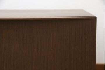 中古　美品　arflex(アルフレックス)　CONDUCTOR(コンダクター)　落ち着いた大人の空間づくりにおすすめなテレビボード(収納棚、戸棚、テレビ台、ローボード、リビングボード)(定価約34万円)(R-067289)