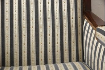 中古　神戸洋家具　メープル不二屋　優雅な佇まいが魅力的な1人掛けソファ(ラウンジチェア、1P、一人掛け)(R-067290)