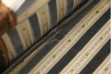 中古　神戸洋家具　メープル不二屋　優雅な佇まいが魅力的な1人掛けソファ(ラウンジチェア、1P、一人掛け)(R-067290)